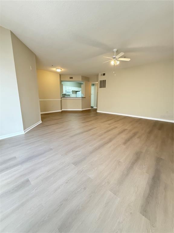 Foto del edificio - 5524 Metrowest Blvd