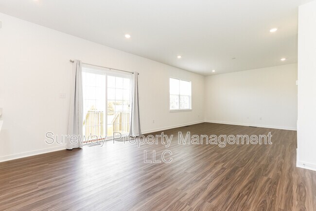 Foto del edificio - 6 Barnes Wy