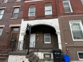 Building Photo - 1918 W Diamond St