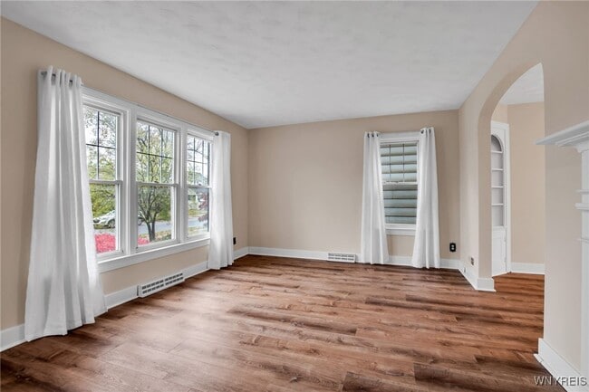 Building Photo - 21 Waverly Ave