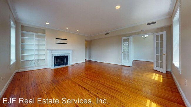 Building Photo - 2 br, 2 bath House - 3267 N Street NW Unit 4