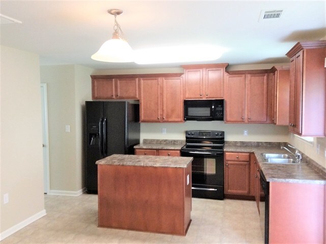 Building Photo - 211 Lindpoint Lane