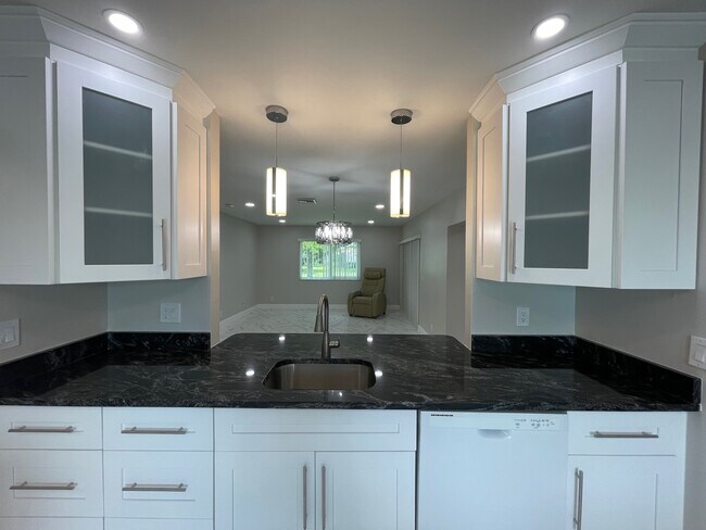 4_Kitchen - 14777 Wildflower Ln