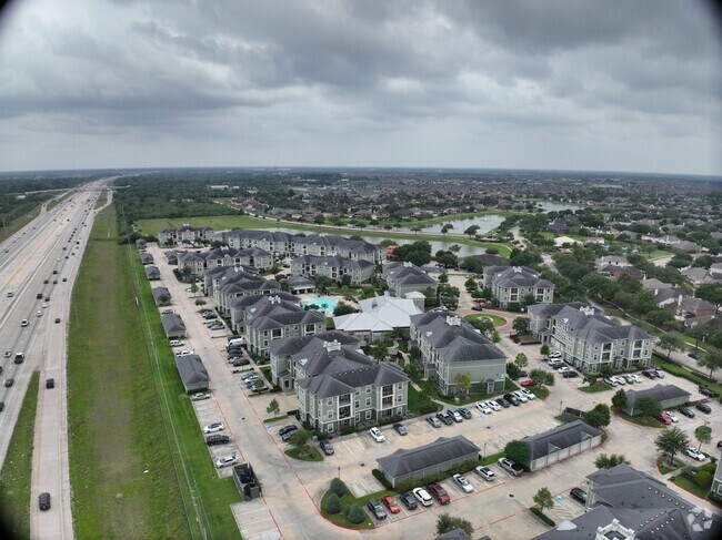Exterior 3D - Southfork Lake