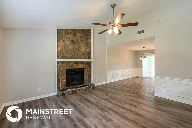 Building Photo - 2807 Cherokee Cove SW