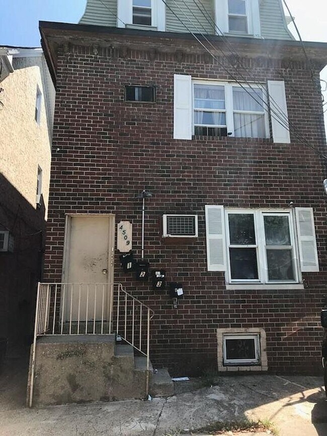Building Photo - 4509 Rhawn St