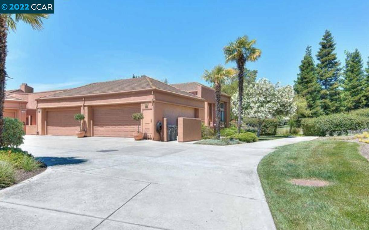 Primary Photo - 4081 W Lakeshore Dr