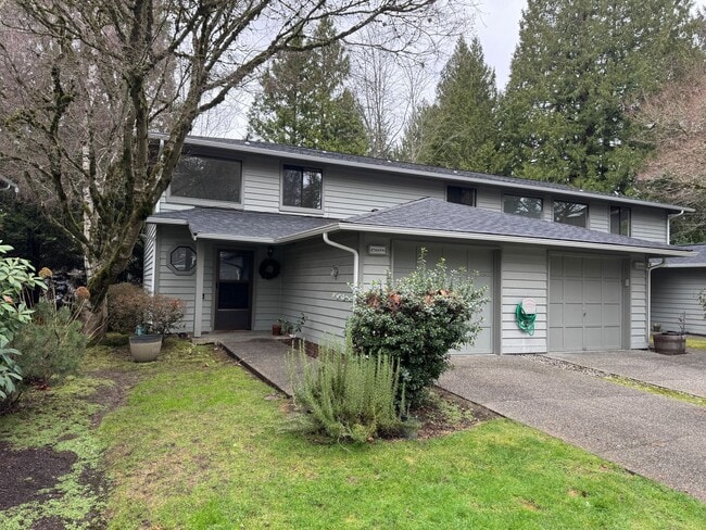 Building Photo - Walk to Microsoft - spacious townhome