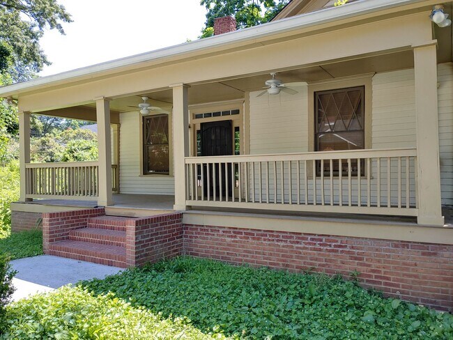 Building Photo - Voted Best Place to Live by AtlantaCube Ma...
