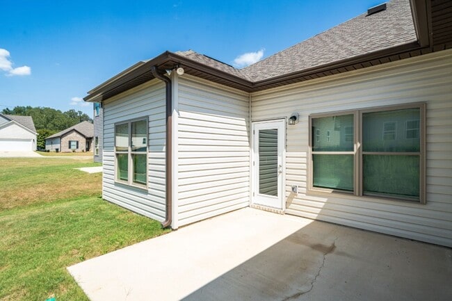 Foto del edificio - 5505 Blue Jay Cir