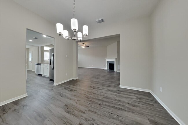 Foto del edificio - 15402 Streetcar Ct