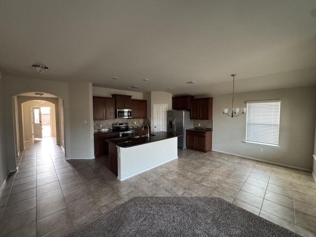 Building Photo - 8514 Pleasant Trail Dr