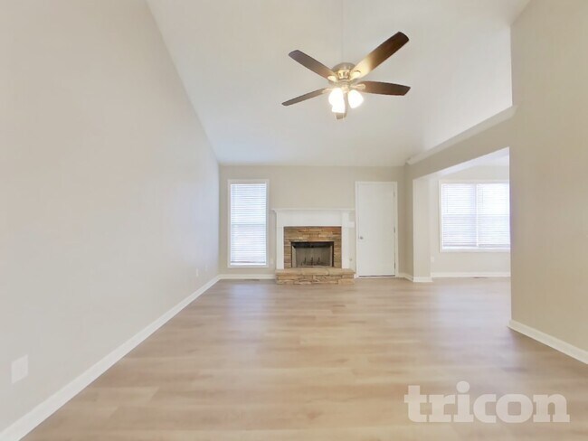 Foto del edificio - 3447 Harris Farms Way