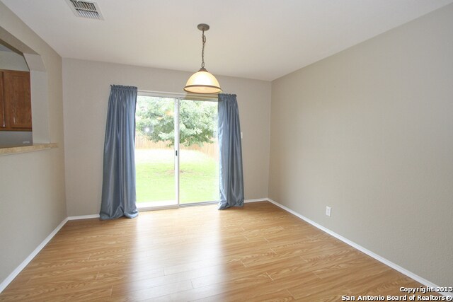 Foto del edificio - 8216 Laurel Bend