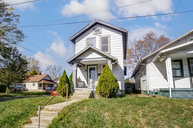 Photo - Two Bed, One Bath in Dayton! House
