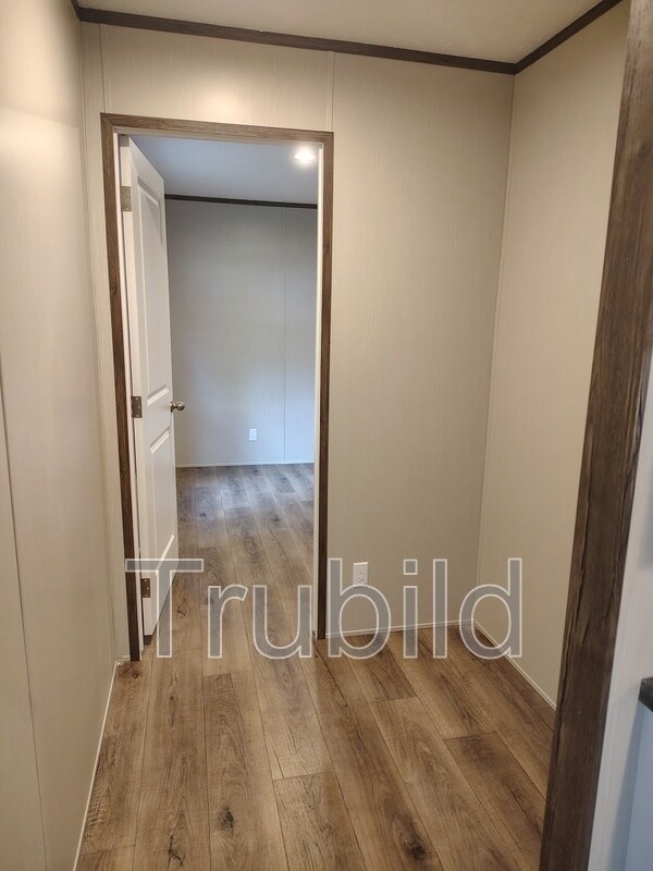 Building Photo - 8 Poole Cir
