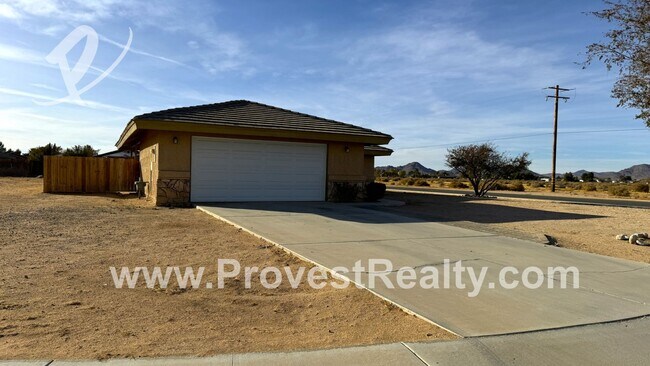 Foto del edificio - 3 Bed, 2 Bath Apple Valley Home!!