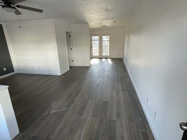 Foto del edificio - 1642 Hillwood Dr