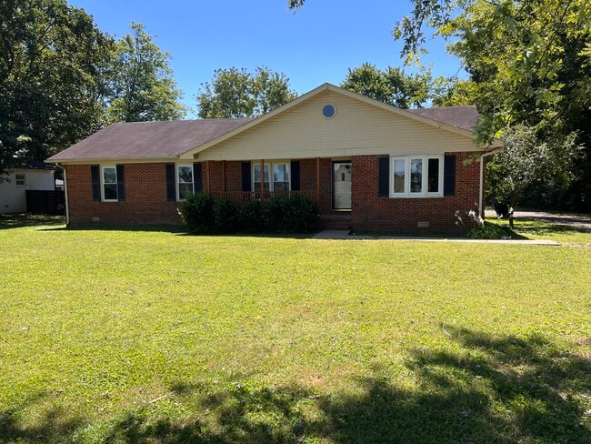 Building Photo - 3911 Manson Pike