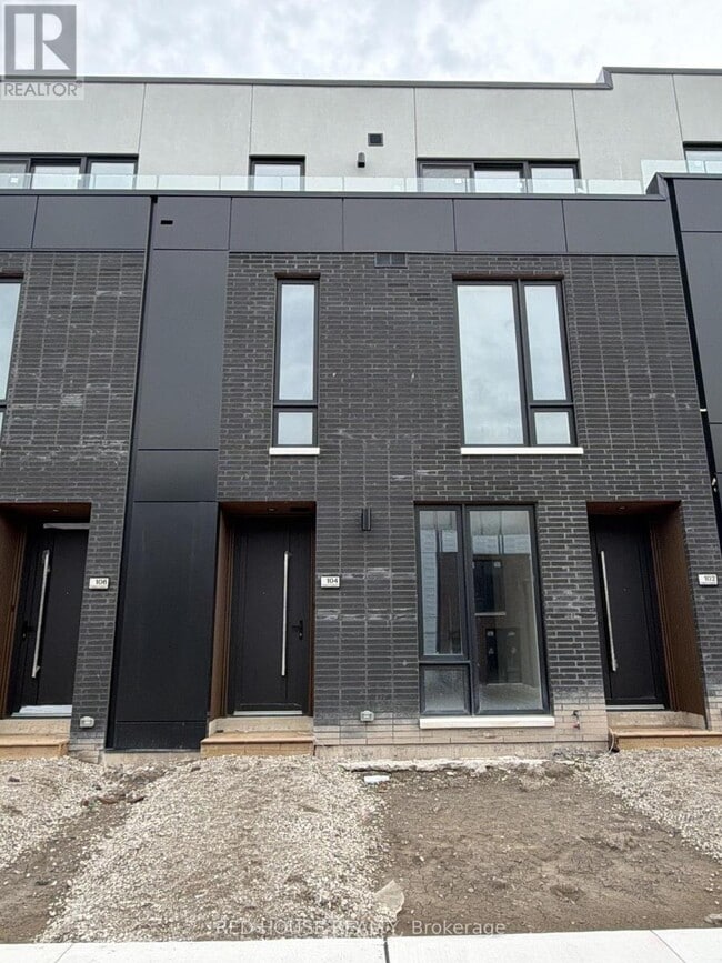 Building Photo - 104 Everett Cmn