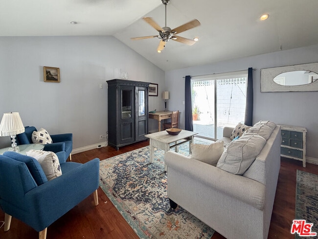 Building Photo - 3950 Las Flores Canyon Rd
