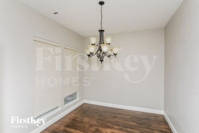 Foto del edificio - 528 Sagebrush Ln