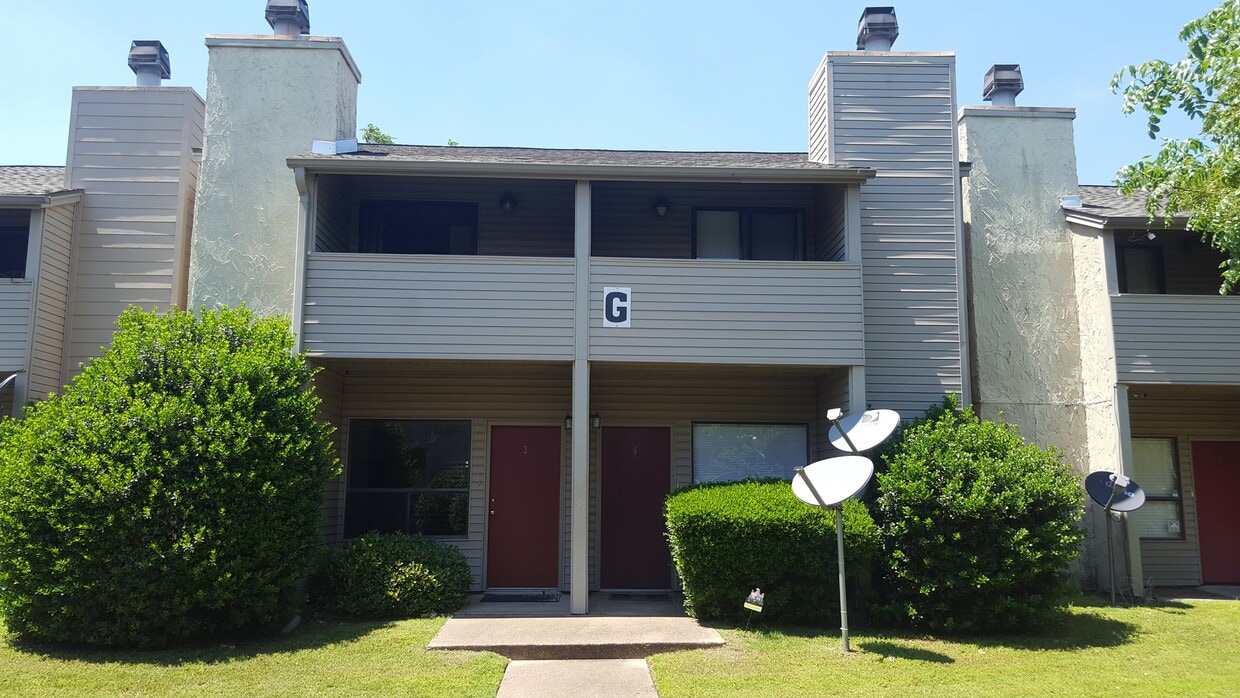 1900 Dartmouth St, College Station, TX 77840 Townhome Rentals in College Station TX