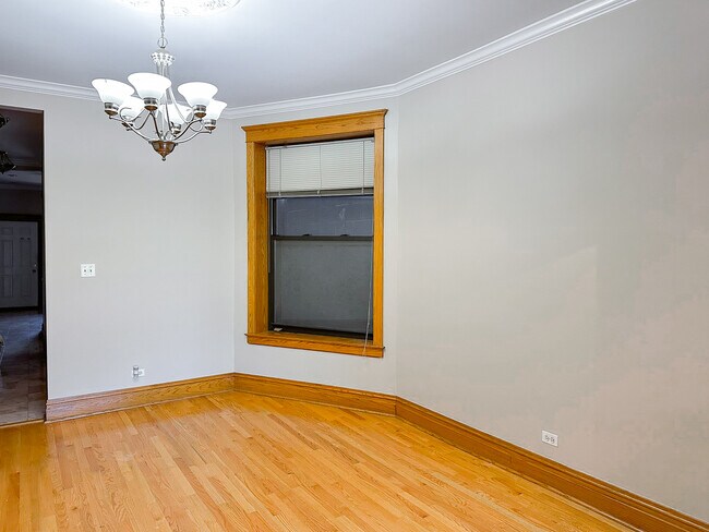Foto del edificio - 3129 W Logan Blvd