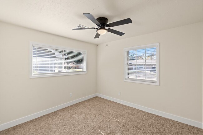 Foto del edificio - 821 Mark St