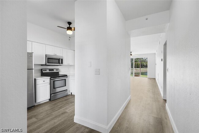 Foto del edificio - 3250 Cypress Glen Way