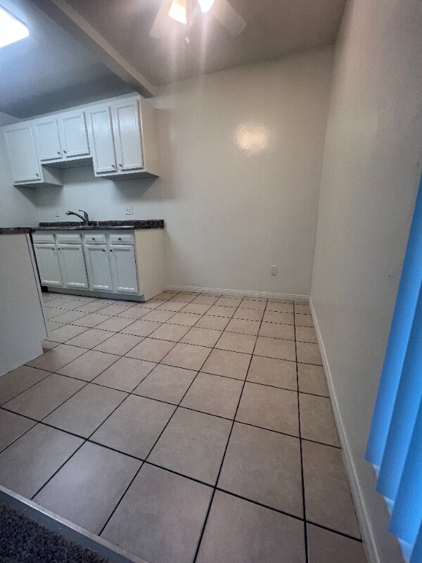 Foto del edificio - 1551 W Ball Rd