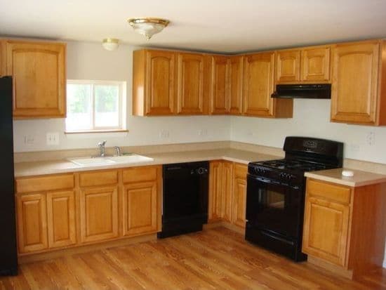 Kitchen - 4601 West Lakeshore Drive