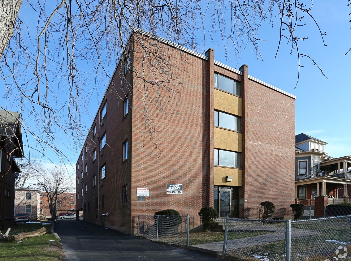 Building Photo - 218 Laurel St