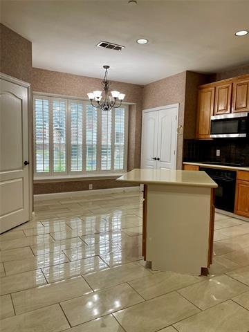 Building Photo - 501 Southridge Way