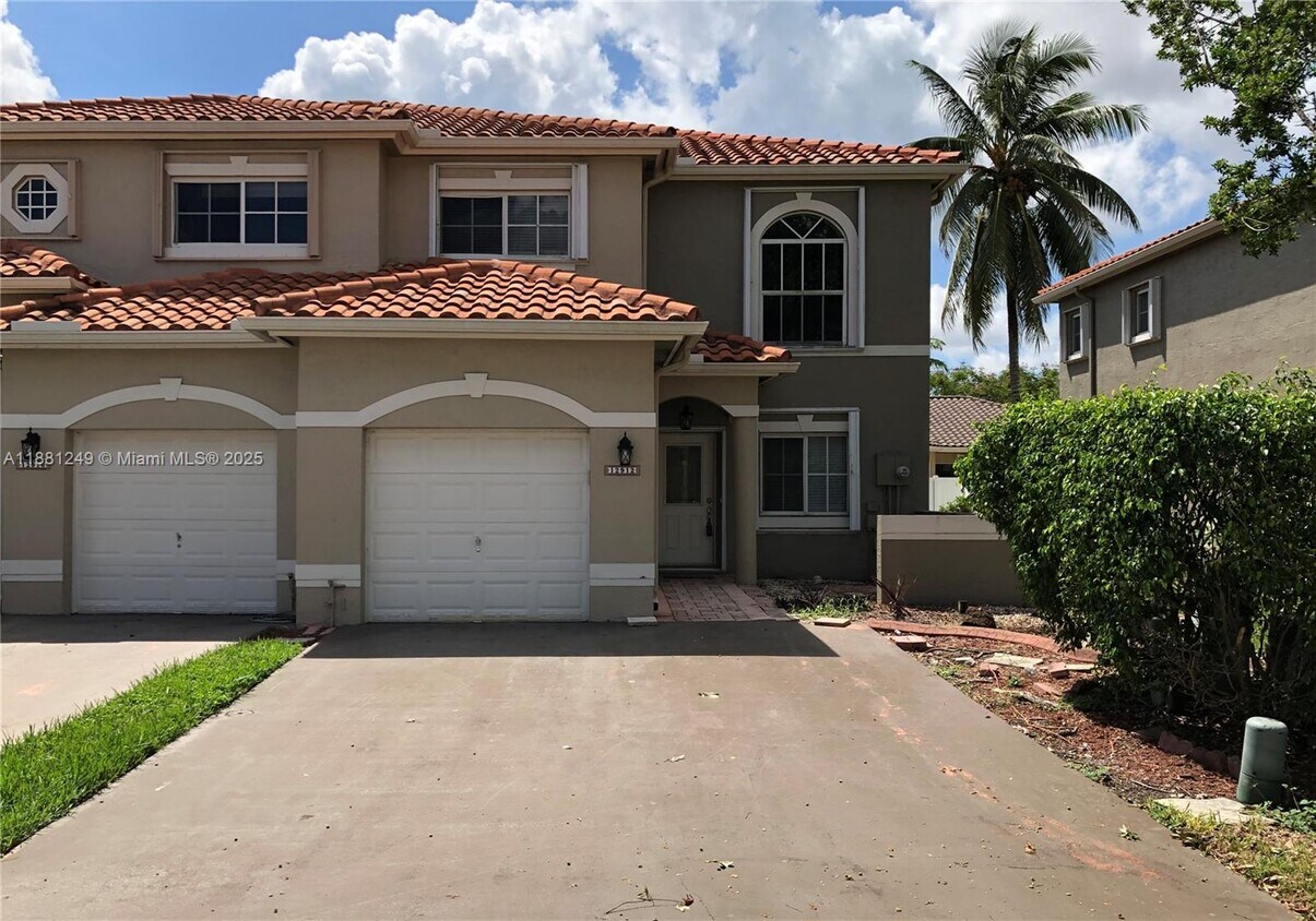 Primary Photo - 12912 SW 50th St