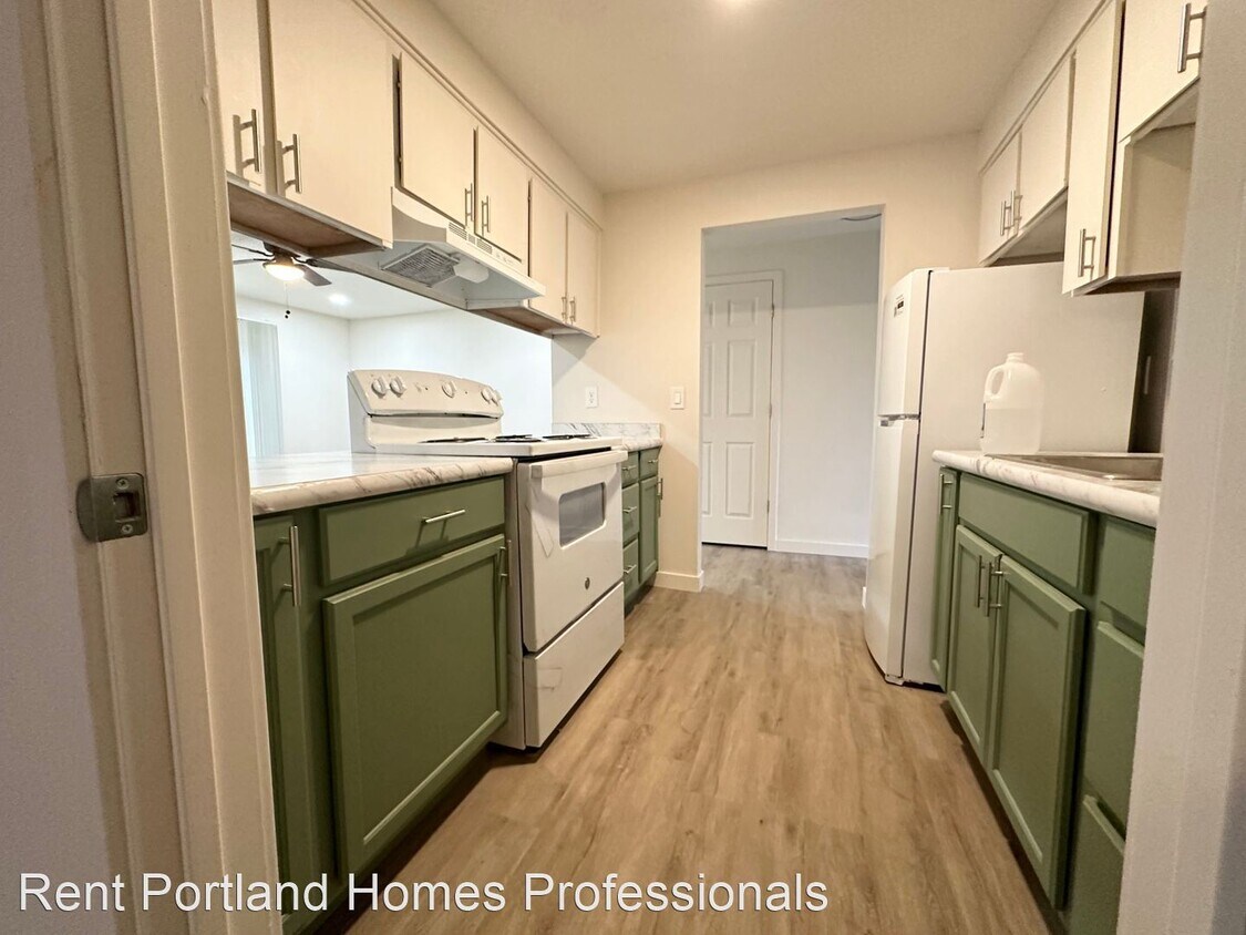 Primary Photo - 3 br, 1.5 bath House - 2795 N Clark Court