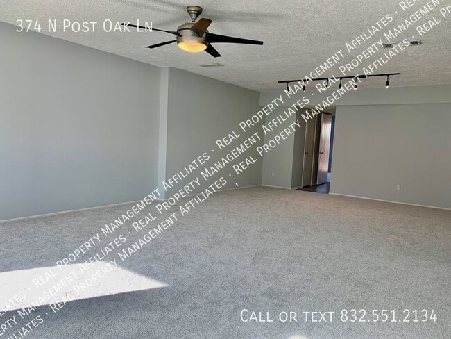 Foto del edificio - 374 N Post Oak Ln
