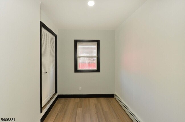 Foto del edificio - 73 Lafayette Ave