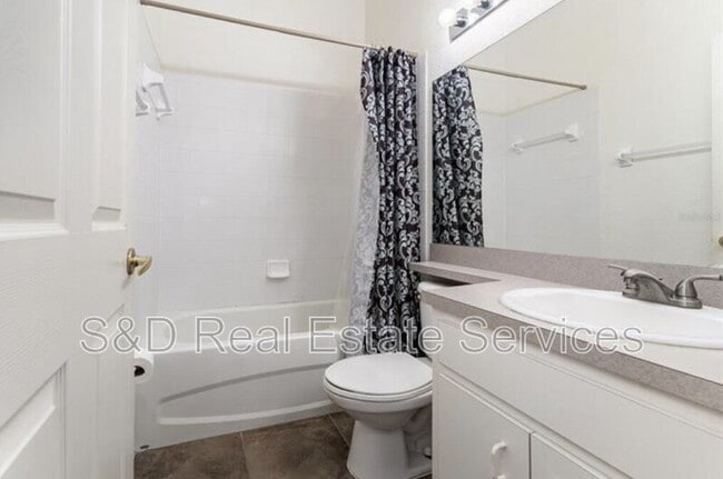 Foto del edificio - 8150 Oakhurst Blvd