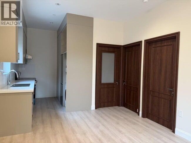 Building Photo - 1115 W 48th Ave