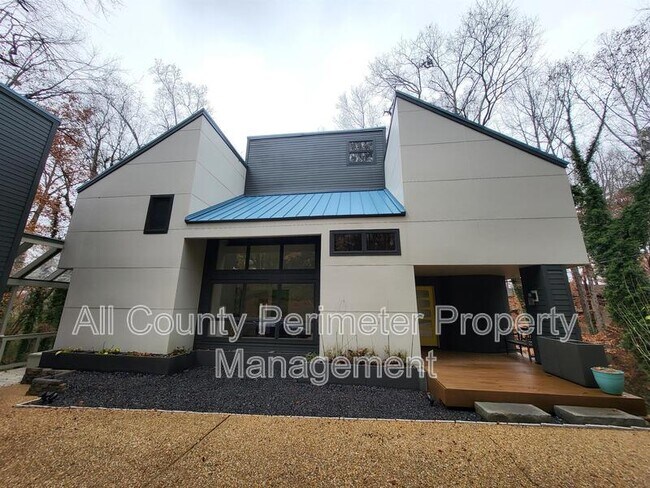 Photo - 2130 Starfire Dr NE House