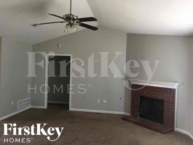 Foto del edificio - 1665 Central Trails Dr