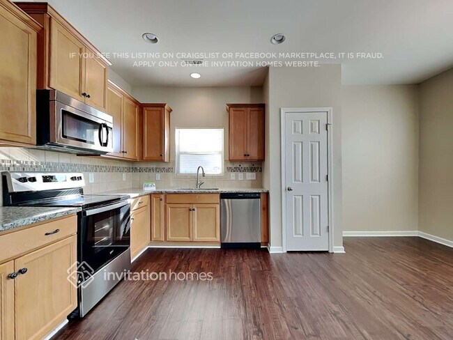 Building Photo - 1432 Ujamaa Dr