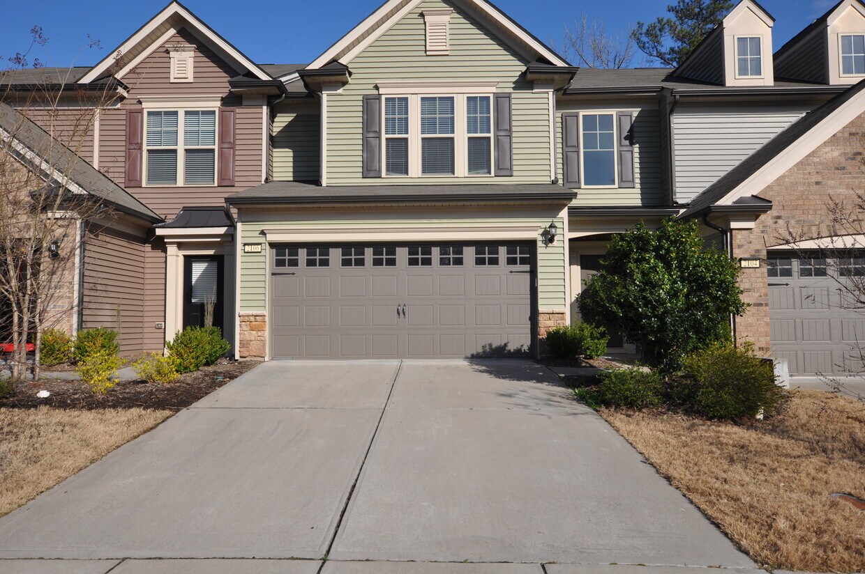 Primary Photo - 2106 Chipley Dr
