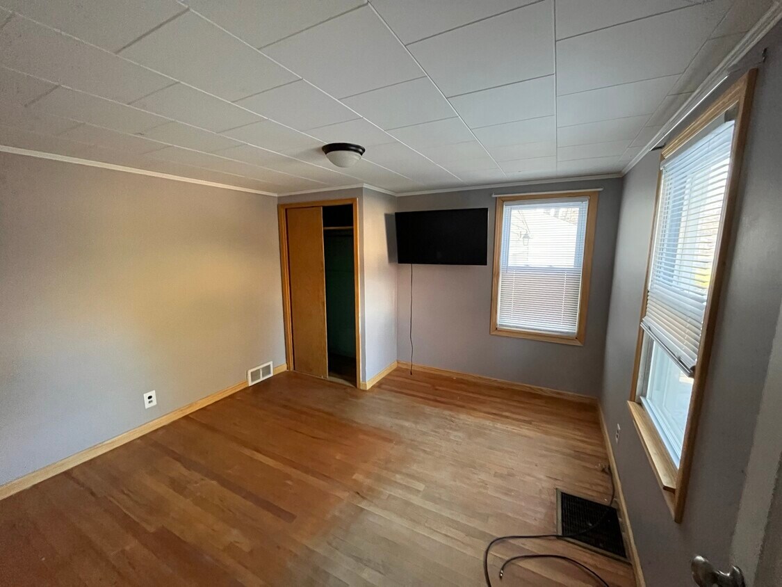 421 Spruce St, Utica, NY 13502 House Rental in Utica, NY