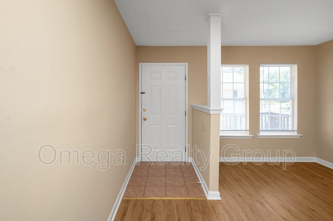 Building Photo - 156 Patton St W