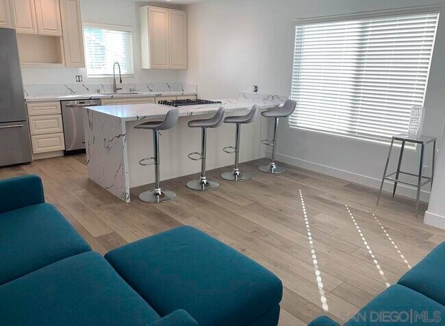 Foto del edificio - 4763 Terrace Dr