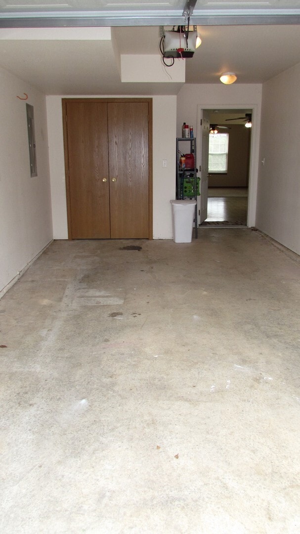 Building Photo - 16758 Huntington Ln