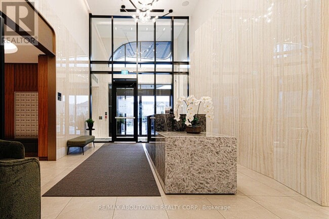 Photo du bâtiment - 3240 William Coltson Ave