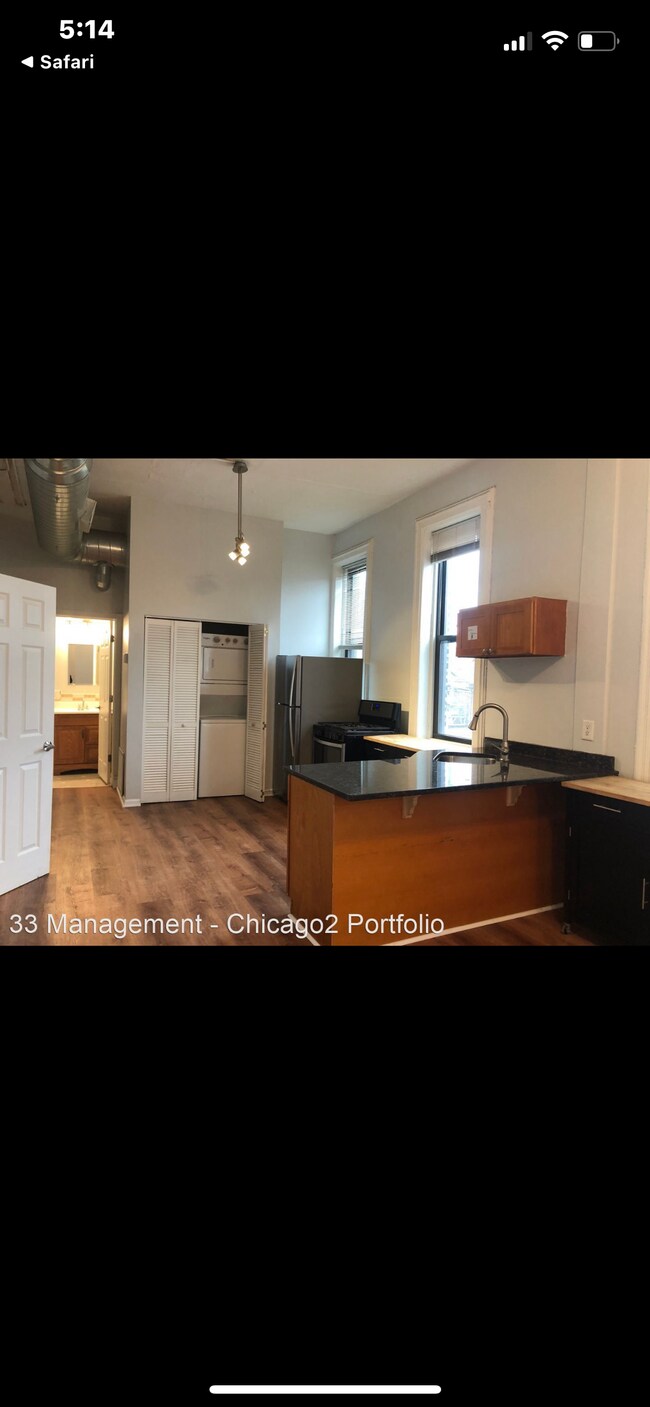 Building Photo - 1801 S Throop St